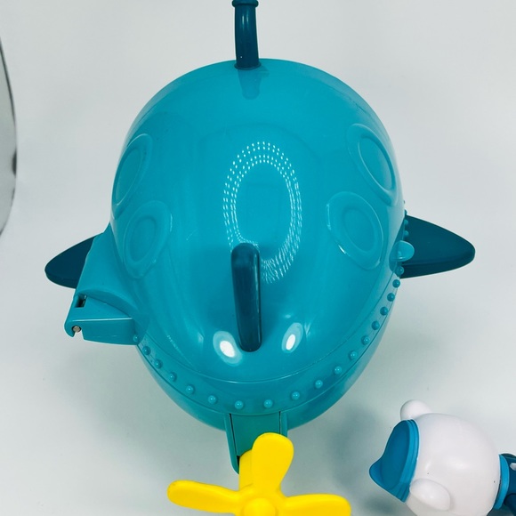 Octonauts Gup A  Mission Vehicle Submarine W/Captain Barnacle Figure NO WINDOW - Picture 7 of 9